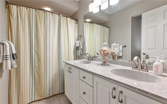 715 Breckland Drive gallery image 13