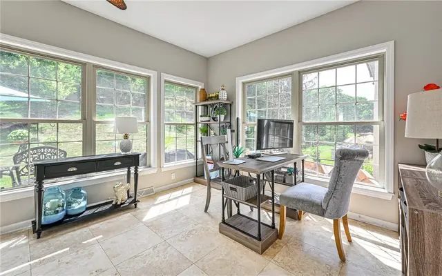 715 Breckland Drive gallery image 25