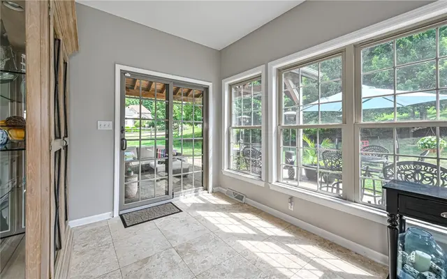 715 Breckland Drive gallery image 34