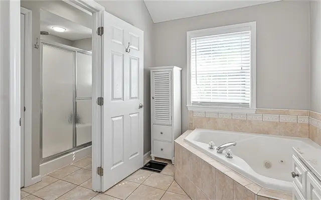 715 Breckland Drive gallery image 35