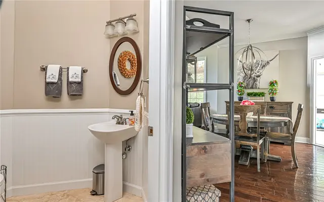 715 Breckland Drive gallery image 36