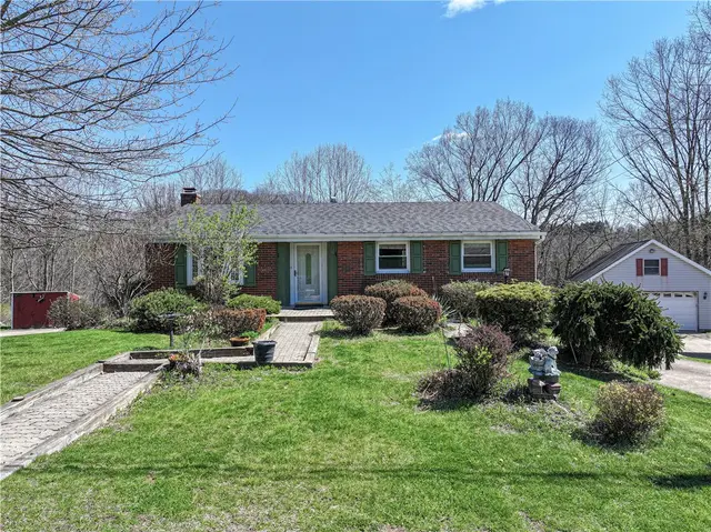 715 MOONSTONE DRIVE gallery image 2