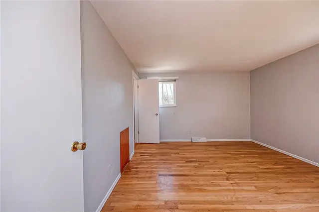 715 MOONSTONE DRIVE gallery image 16