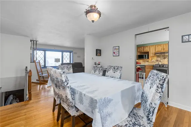 716 Redstone Drive gallery image 5