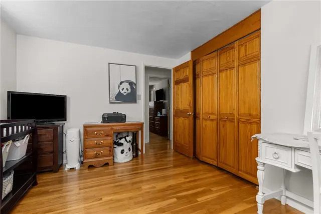 716 Redstone Drive gallery image 16