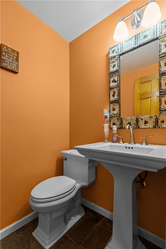 716 Redstone Drive gallery image 18
