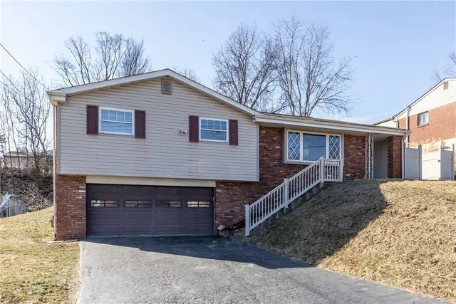 716 Redstone Drive gallery image 30