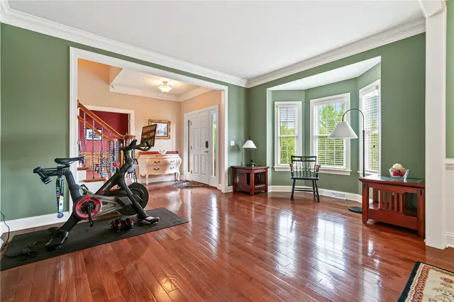 718 Belmar Pl gallery image 24