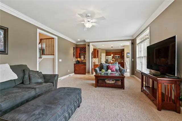 718 Belmar Pl gallery image 31