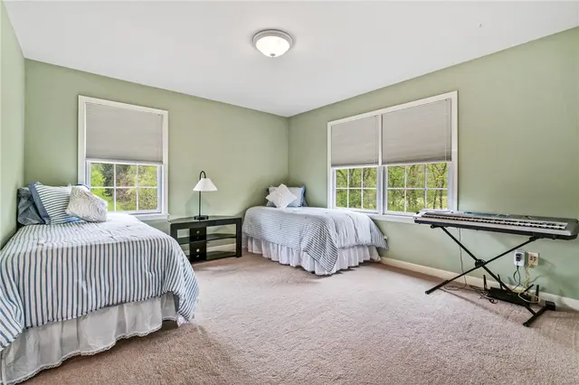 718 Belmar Pl gallery image 34