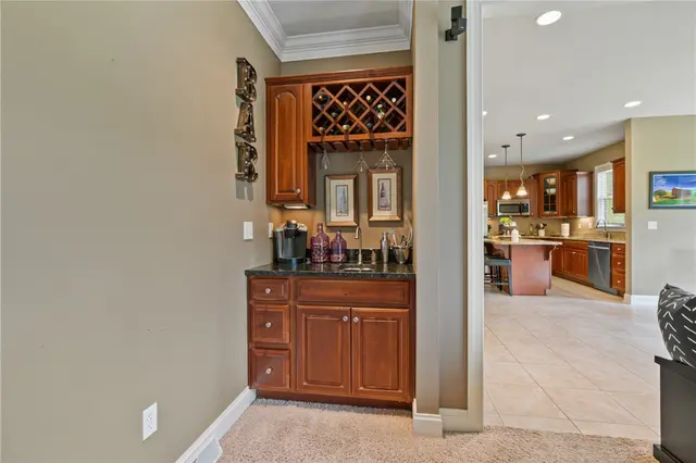 718 Belmar Pl gallery image 35