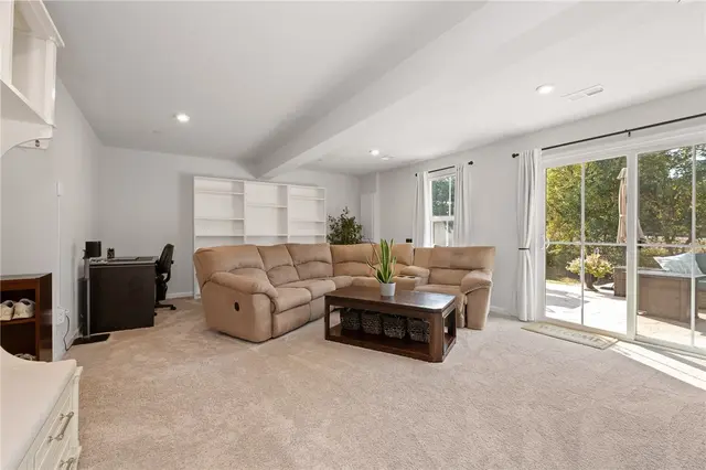 7208 Chestnut Way gallery image 11