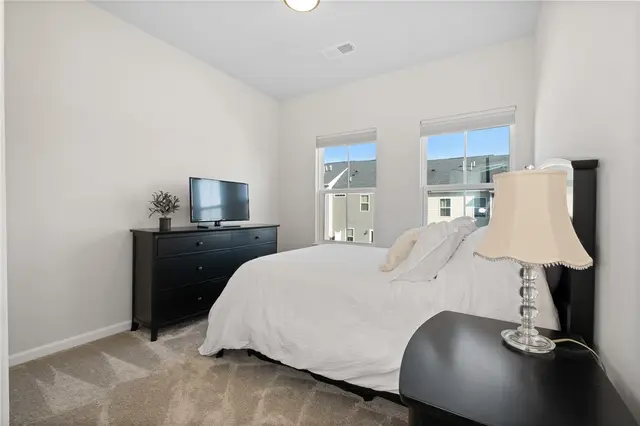 7208 Chestnut Way gallery image 25