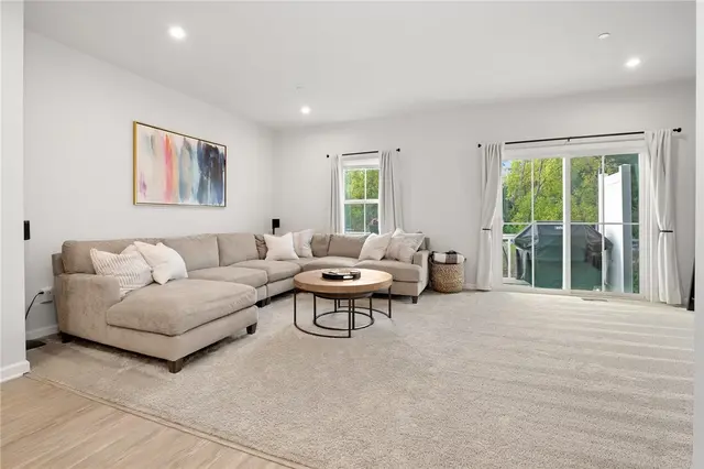 7208 Chestnut Way gallery image 27