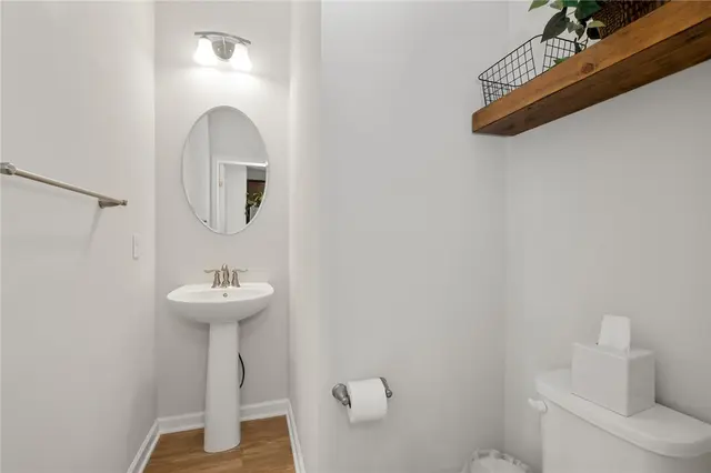 7208 Chestnut Way gallery image 35
