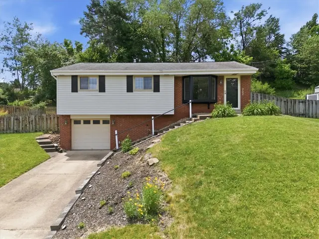722 Redstone Dr