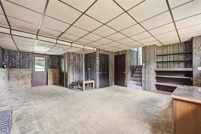 728 Skyview Dr gallery image 15
