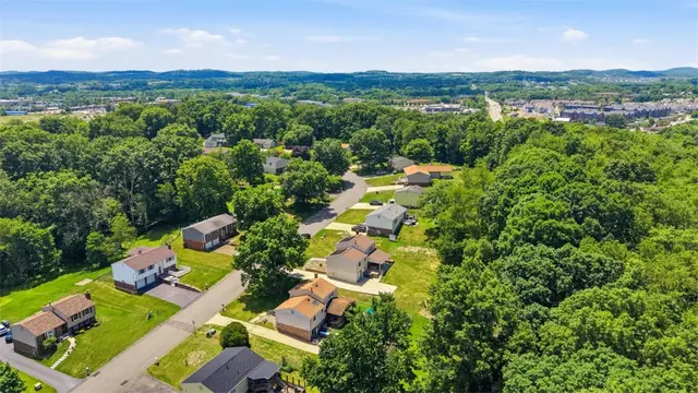 728 Skyview Dr gallery image 17