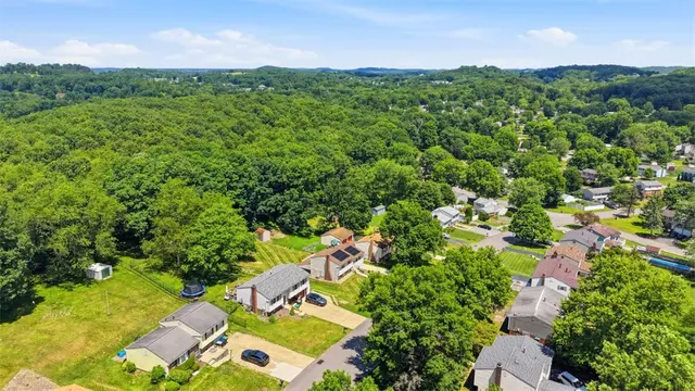 728 Skyview Dr gallery image 25