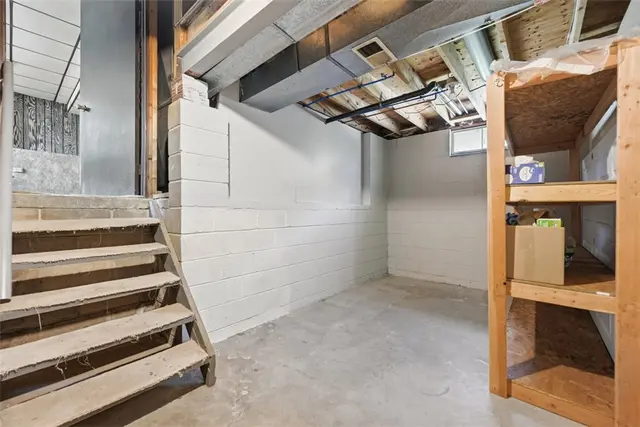 728 Skyview Dr gallery image 26