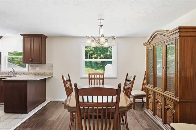 728 Skyview Dr gallery image 28