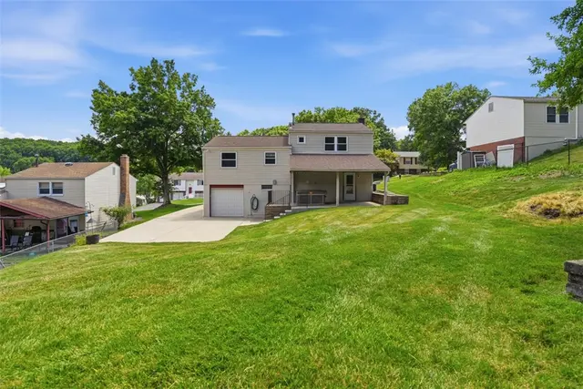 728 Skyview Dr gallery image 29