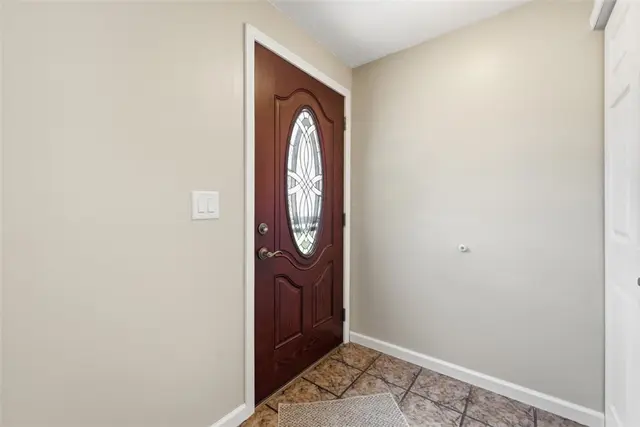 728 Skyview Dr gallery image 32