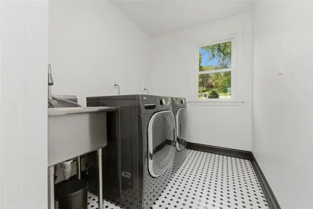 730 Highpoint Drive gallery image 14