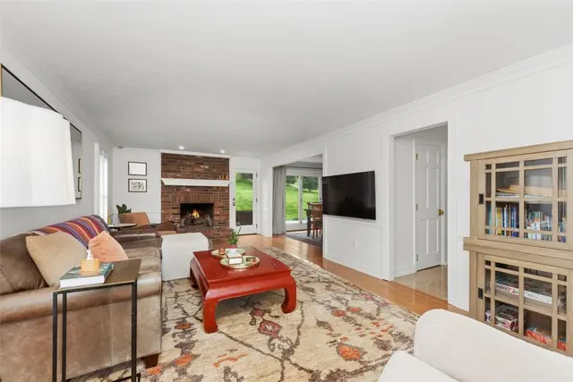 730 Highpoint Drive gallery image 24
