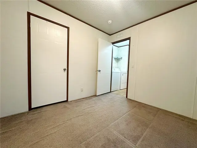 736 Slate Ave gallery image 8