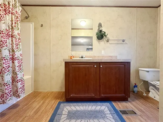 736 Slate Ave gallery image 9