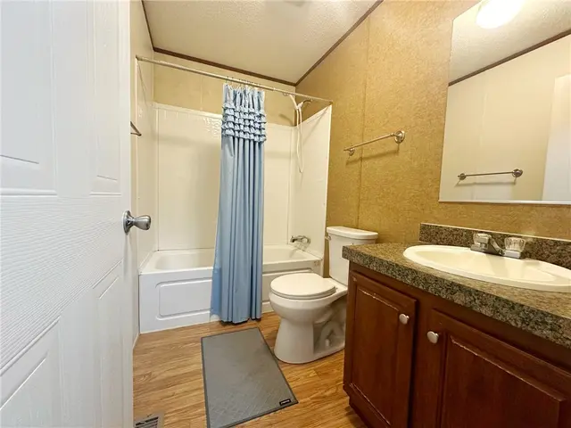 736 Slate Ave gallery image 32