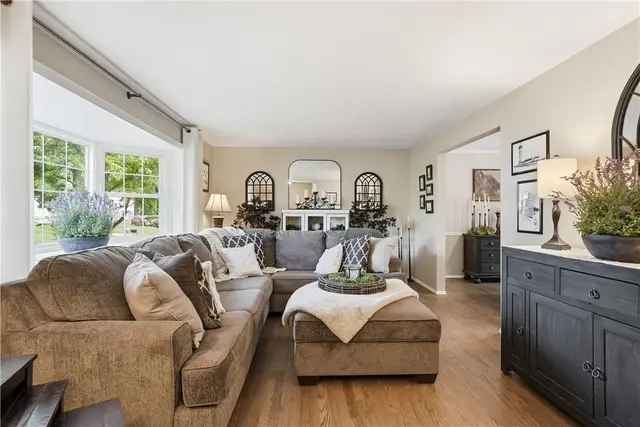 737 Wyngold Drive gallery image 16