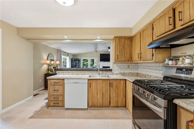 737 Wyngold Drive gallery image 39