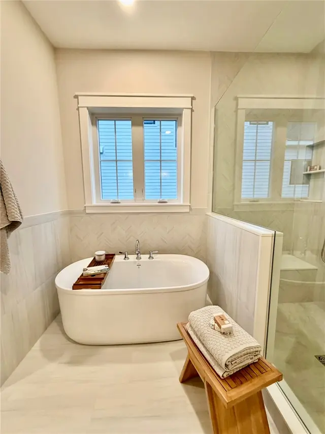 742 Ivy Lane gallery image 20
