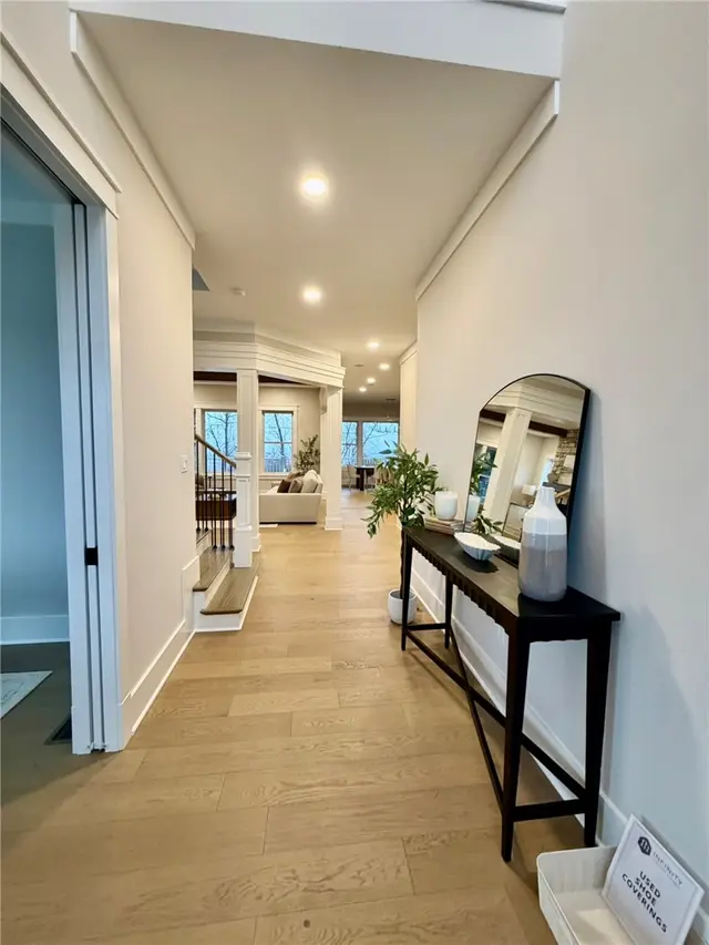 742 Ivy Lane gallery image 29