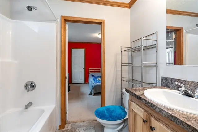 743 Slate Ave gallery image 19