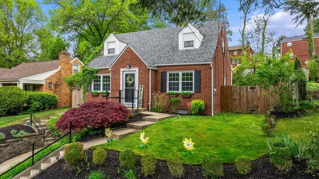 748 Washington Dr gallery image 2