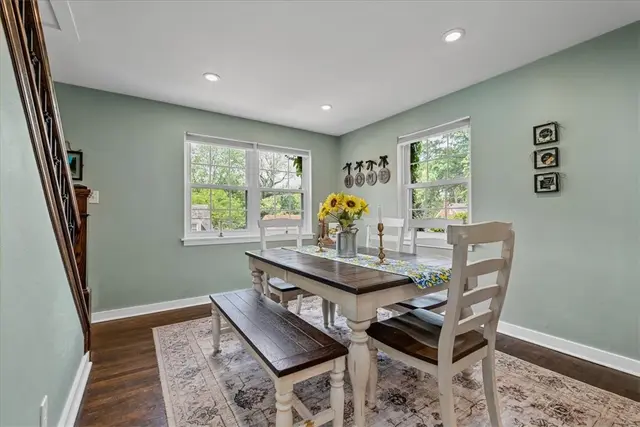 748 Washington Dr gallery image 8