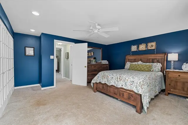 748 Washington Dr gallery image 15