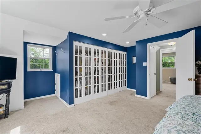 748 Washington Dr gallery image 16