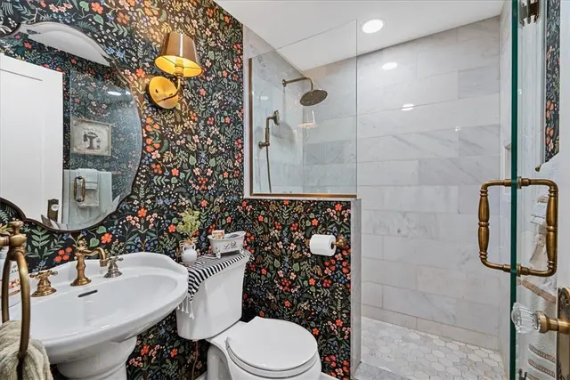 748 Washington Dr gallery image 19