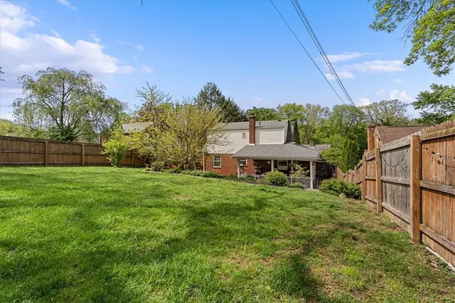 748 Washington Dr gallery image 29