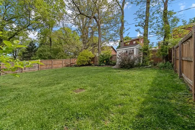 748 Washington Dr gallery image 30