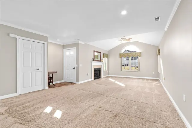 75 Ashford Drive gallery image 4