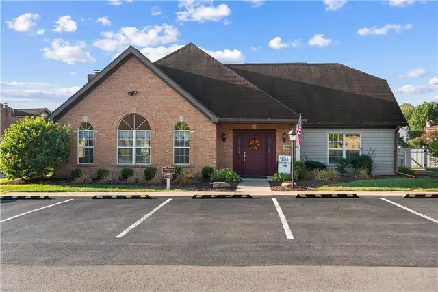 75 Ashford Drive gallery image 12