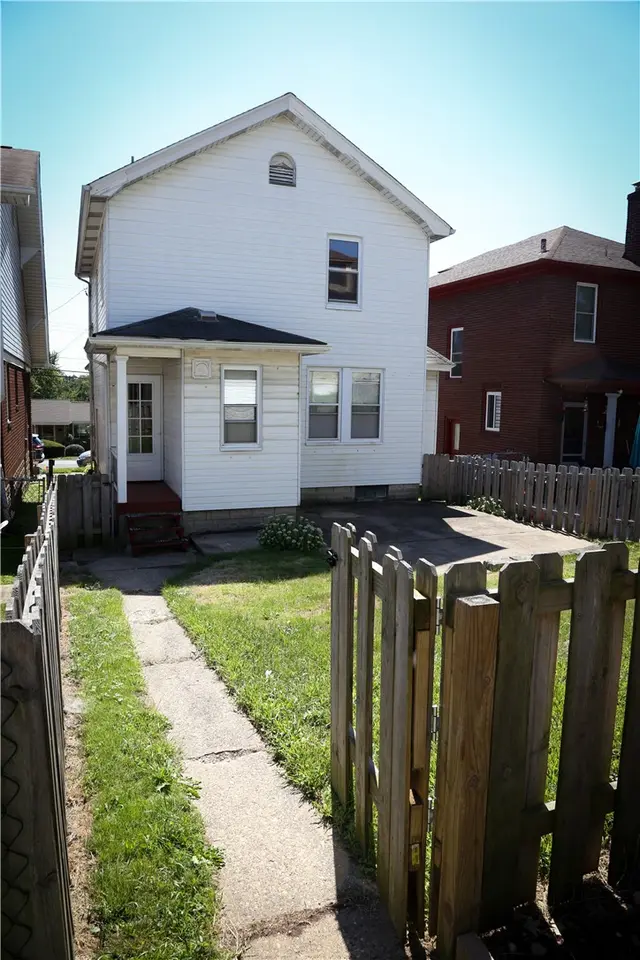 76 Amherst Avenue gallery image 10