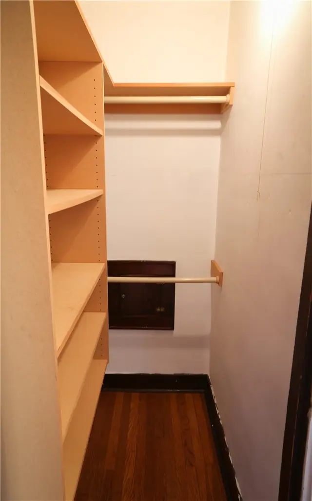 76 Amherst Avenue gallery image 14