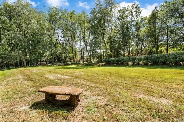 760 Stonegate Dr gallery image 9