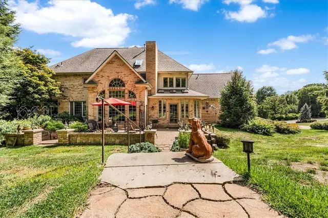760 Stonegate Dr gallery image 21